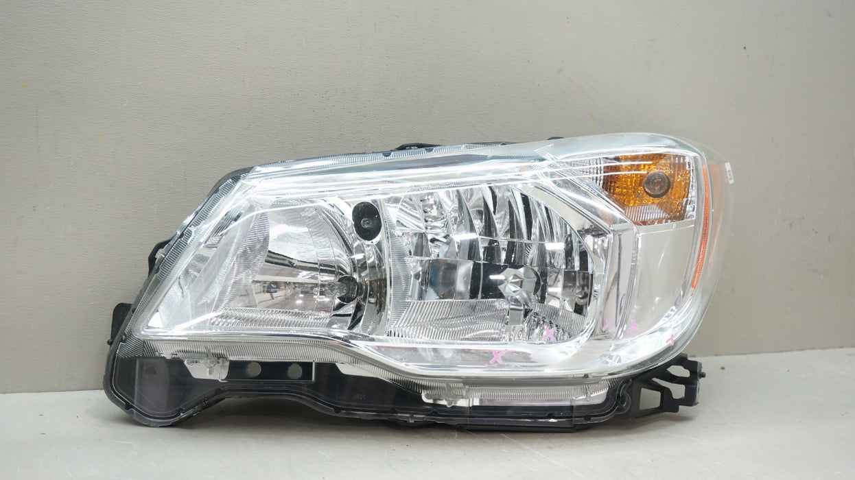 2014-2016 SUBARU FORESTER FRONT LEFT DRIVER SIDE HALOGEN HEADLIGHT OEM