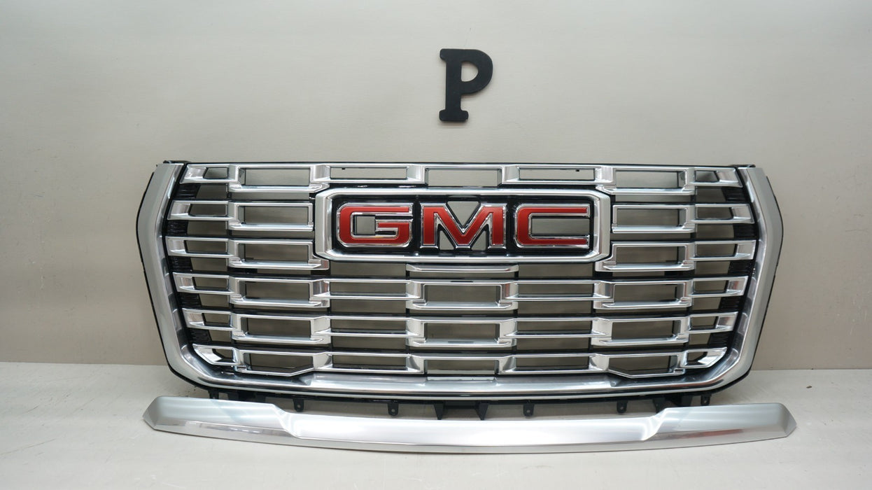 *NEW* 2025 GMC YUKON DENALI FRONT RADIATOR GRILLE AND HOOD TRIM OEM 84956262