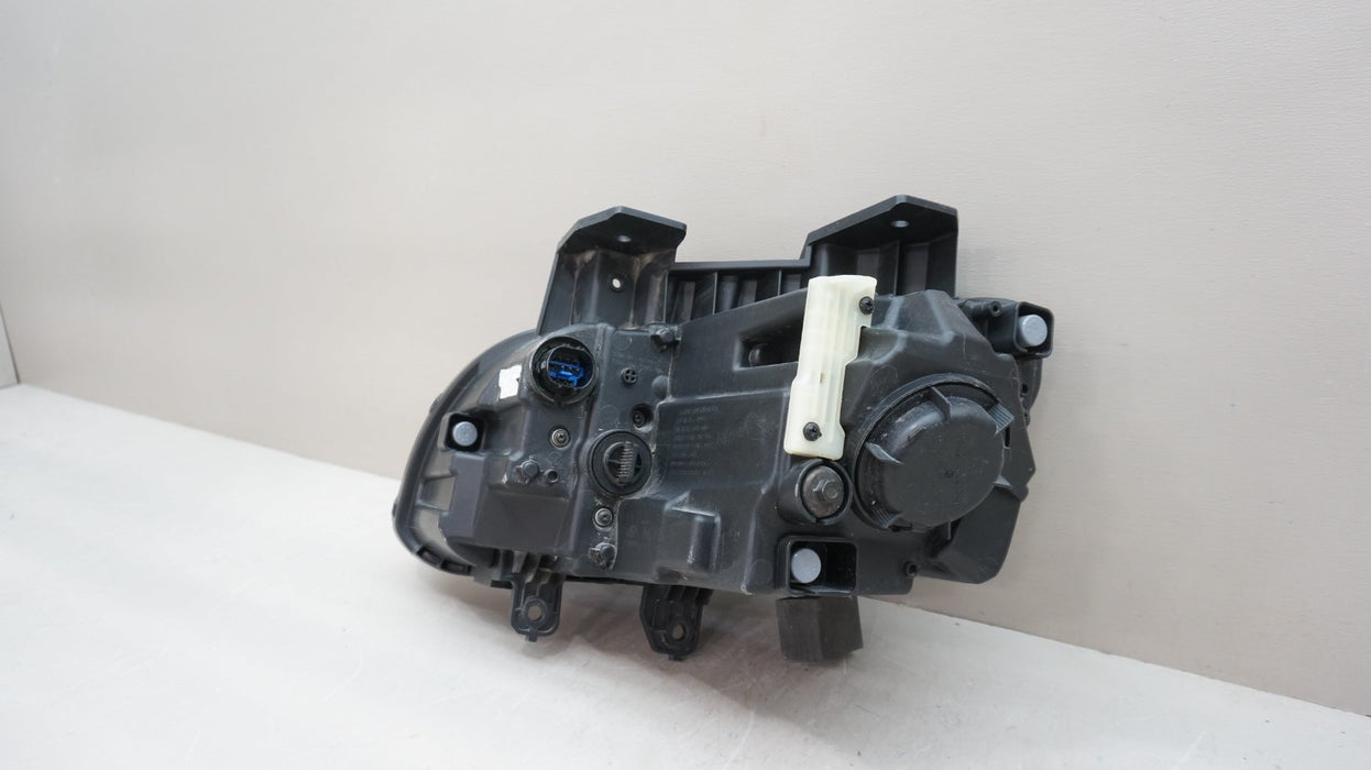 2022-2023 HYUNDAI KONA FRONT RIGHT SIDE HALOGEN HEADLIGHT OEM 92102J9520