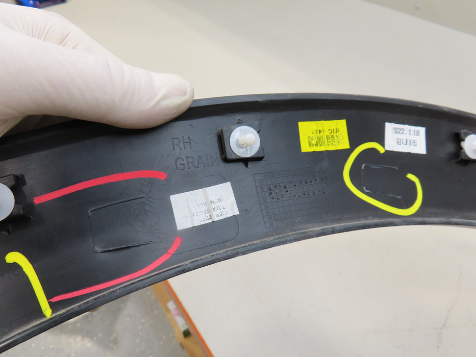 2020-2022 BUICK ENCORE FRONT RIGHT PASSENGER SIDE WHEEL ARCH FENDER FLARE OEM