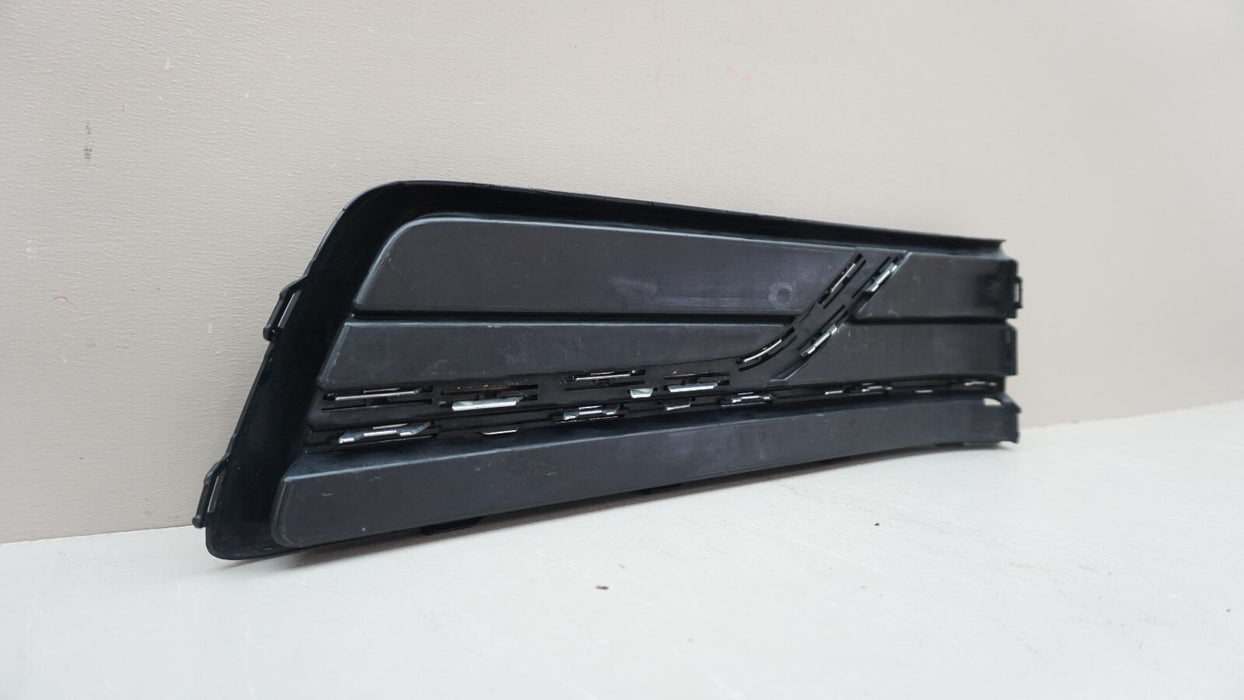 2012-2015 VOLKSWAGEN PASSAT FRONT LEFT SIDE FOG LIGHT COVER 561853665N OEM