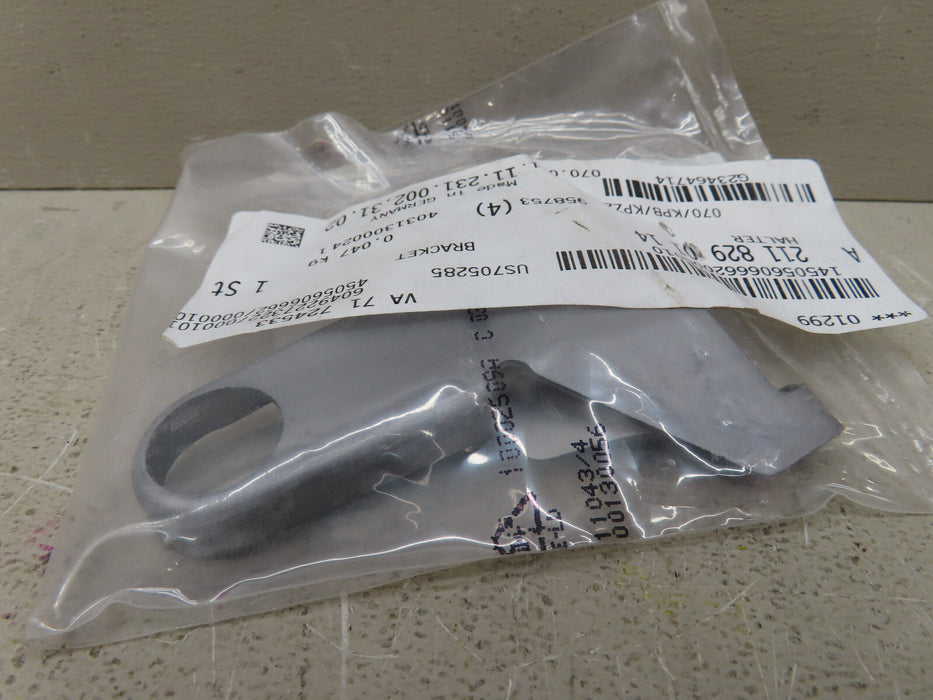2003-2009 MERCEDES-BENZ E350 E550 E63AMG FRONT DRIVER SIDE HEADLIGHT BRACKET OEM