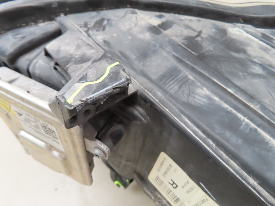 2014-2018 JEEP CHEROKEE FRONT RIGHT PASSENGER SIDE LIGHT HEADLIGHT LAMP OEM