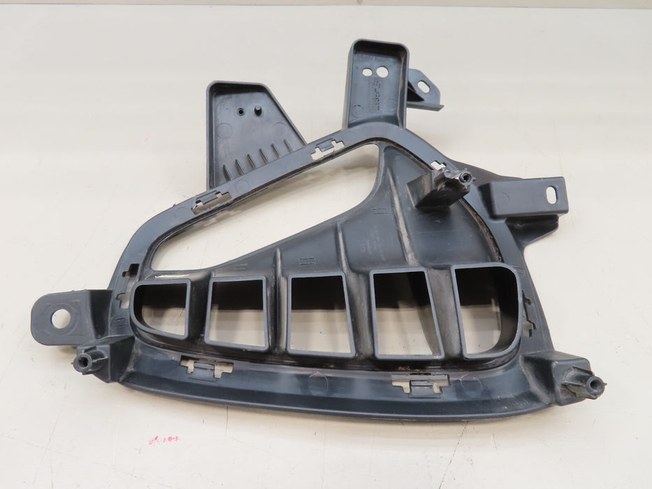 2018-2020 HYUNDAI ELANTRA GT FRONT LEFT DRIVER SIDE FOG LIGHT COVER BEZEL OEM