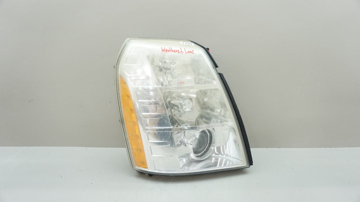 2009-2014 CADILLAC ESCALADE FRONT RIGHT SIDE HALOGEN HEADLIGHT LAMP OEM