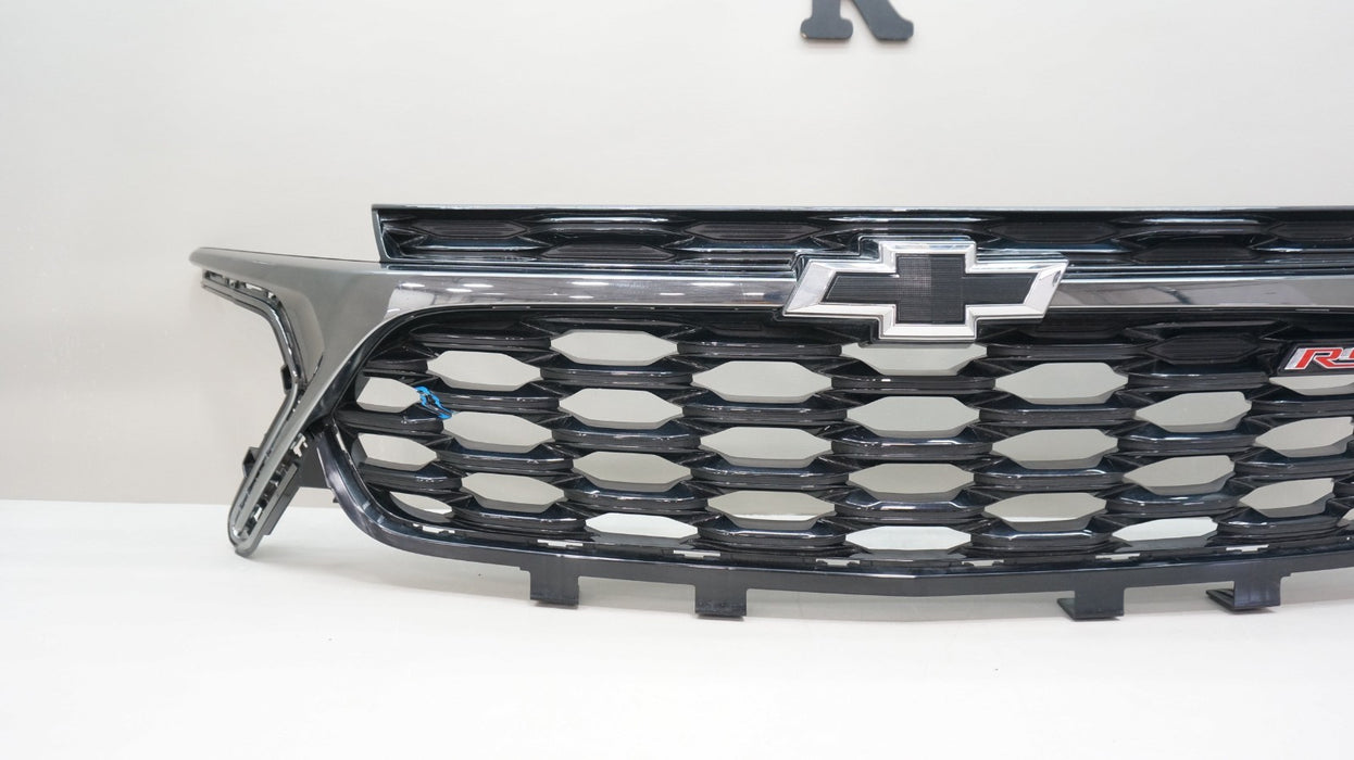 2024-2025 CHEVROLET TRAX RS FRONT BUMPER RADIATOR GRILLE OEM 42780278