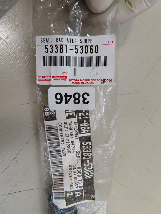 TOYOTA SEAL HOOD RADIATOR SUPPORT OEM 53381-53060