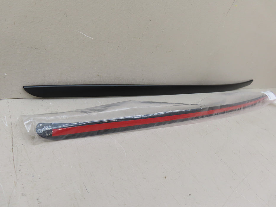 2014-2018 BMW X5 F15 WINDSHIELD RIGHT PASSENGER SIDE DRIP SEAL MOLDING OEM