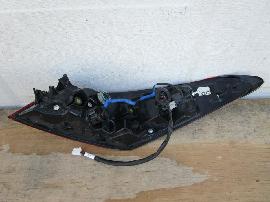 2018-2024 TOYOTA CAMRY REAR LEFT DRIVER SIDE TAIL LIGHT OUTER OEM