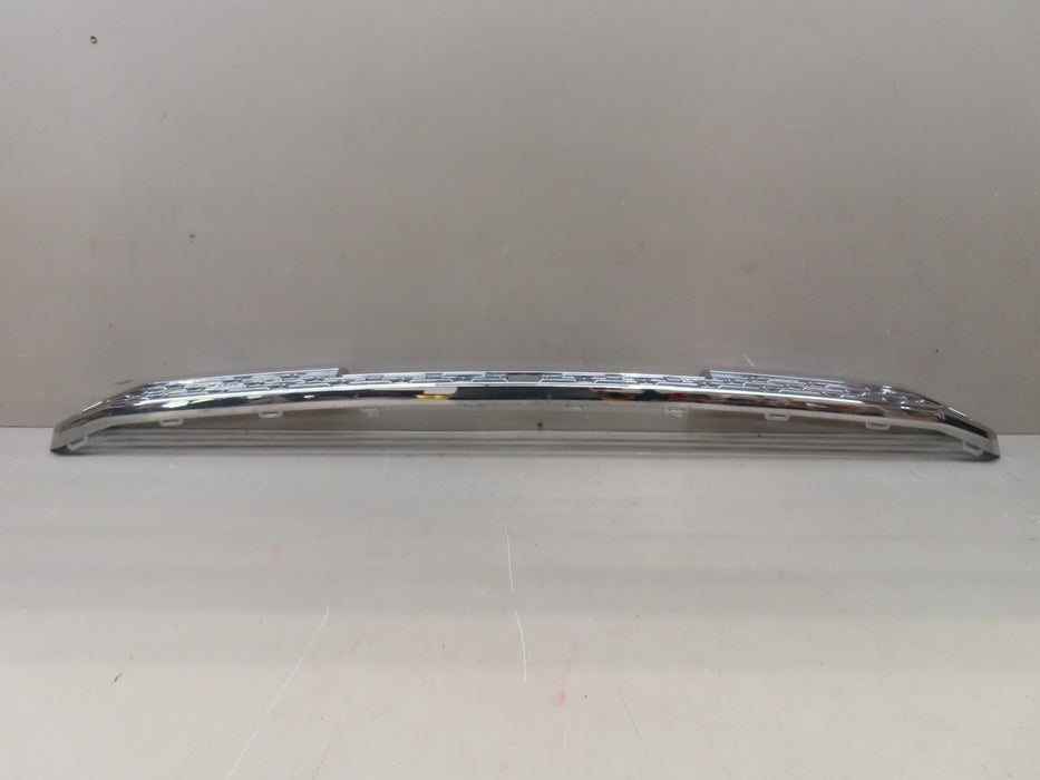 2020-2021 GMC SIERRA 3500 HD DENALI RADIATOR MIDDLE INSERT GRILLE OEM 84393049