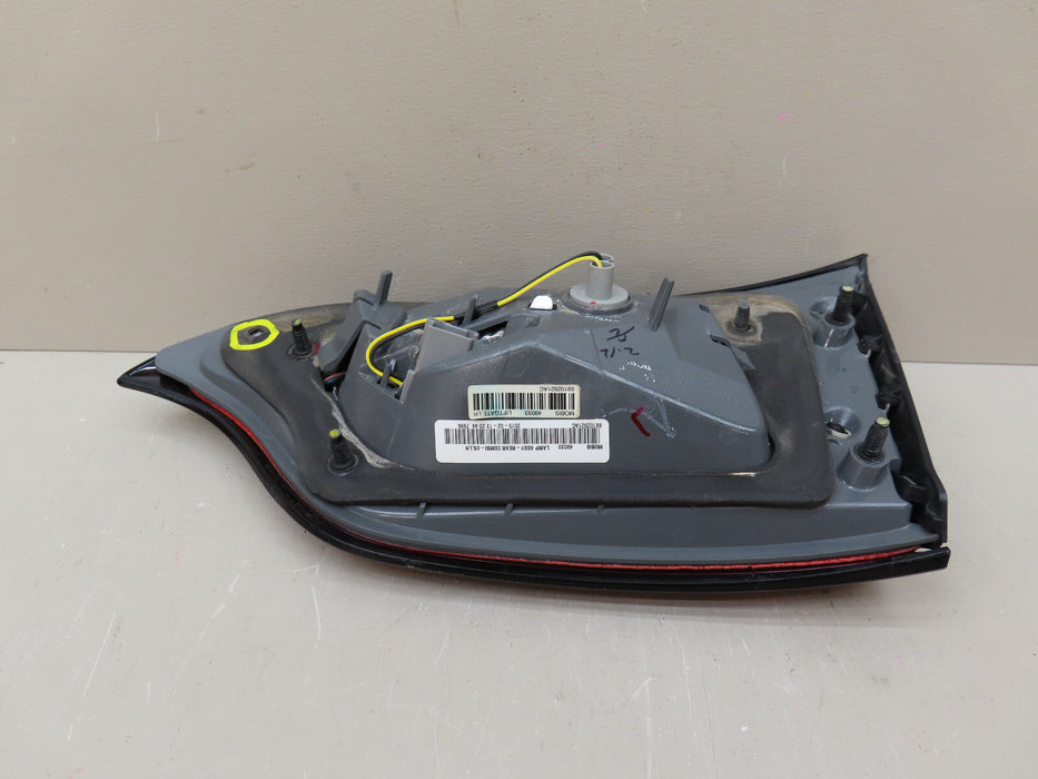 2014-2018 JEEP CHEROKEE REAR LEFT DRIVER SIDE TAIL LIGHT INNER OEM 68102920AC