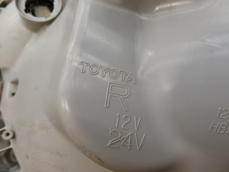 2012-2015 TOYOTA TACOMA RIGHT PASSENGER SIDE HEADLIGHT OEM
