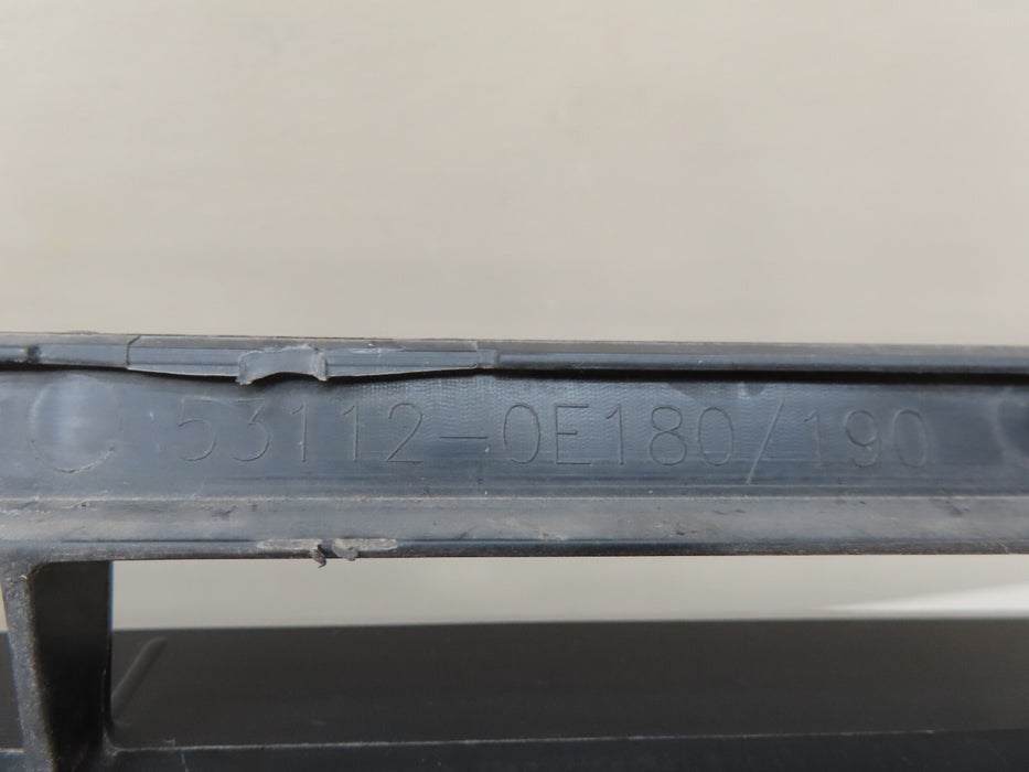 2017-2019 TOYOTA HIGHLANDER FRONT BUMPER RADIATOR GRILLE GRILL OEM