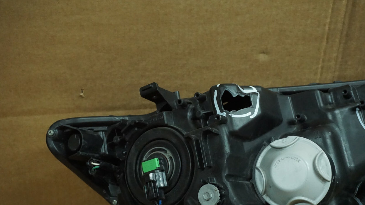 2017-2019 NISSAN ROGUE FRONT LEFT DRIVER SIDE HEADLIGHT HALOGEN HEADLAMP OEM
