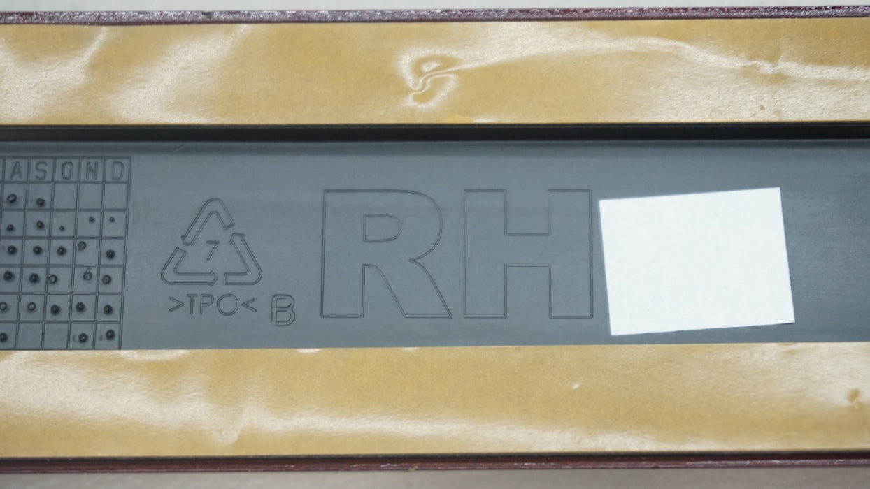 2013-2018 TOYOTA RAV4 FRONT RIGHT PASSENGER SIDE DOOR TRIM PT938-42130 OEM