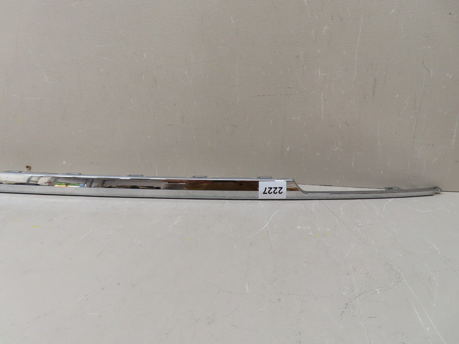 2018-2020 VOLKSWAGEN TIGUAN REAR CENTER BUMPER MOLDING COVER TRIM OEM 5NN853835