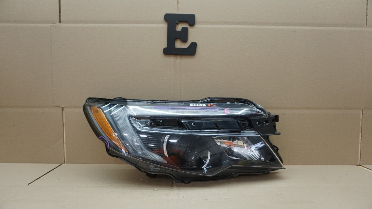 2016-2018 HONDA PILOT FRONT RIGHT PASSENGERS SIDE HEADLIGHT OEM 16 17 18