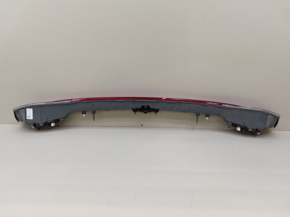 2021 2022 HYUNDAI ELANTRA REAR CENTER TAIL LIGHT LIFT GATE OEM LED 92409-AB000