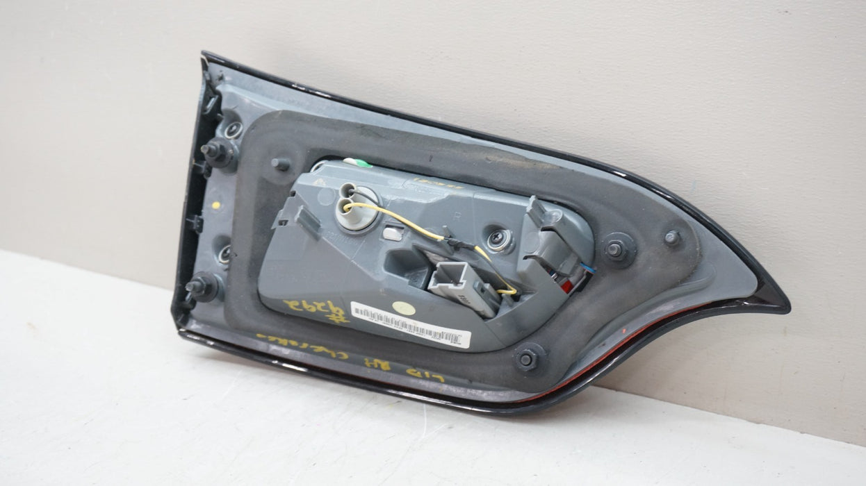 2014-2018 JEEP CHEROKEE REAR RIGHT PASSENGER SIDE INNER TAIL LIGHT OEM