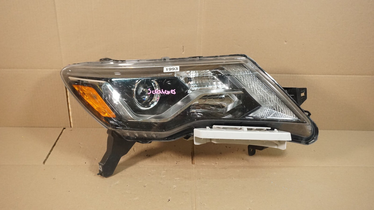 2017-2020 NISSAN PATHFINDER FRONT RIGHT RH PASSENGER SIDE HEADLIGHT HALOGEN OEM