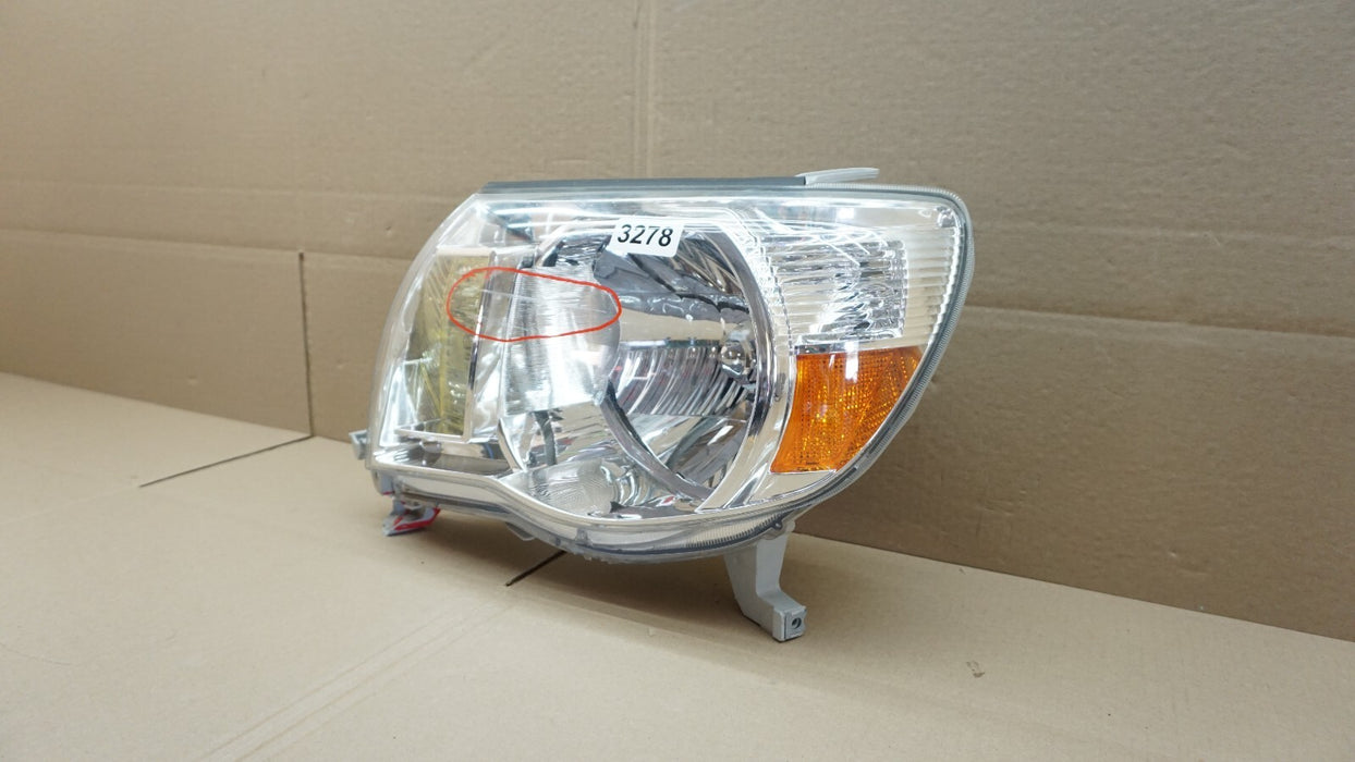 2005-2011 TOYOTA TACOMA FRONT LEFT DRIVER HEADLIGHT HEADLAMP  HALOGEN OEM
