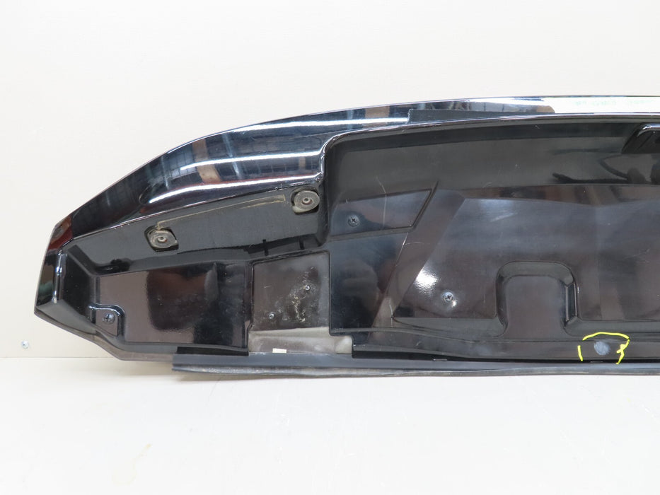2015-2020 GMC YUKON REAR TAILGATE LIFTGATE SPOILER W/ THIRD LIGHT OEM 84554769