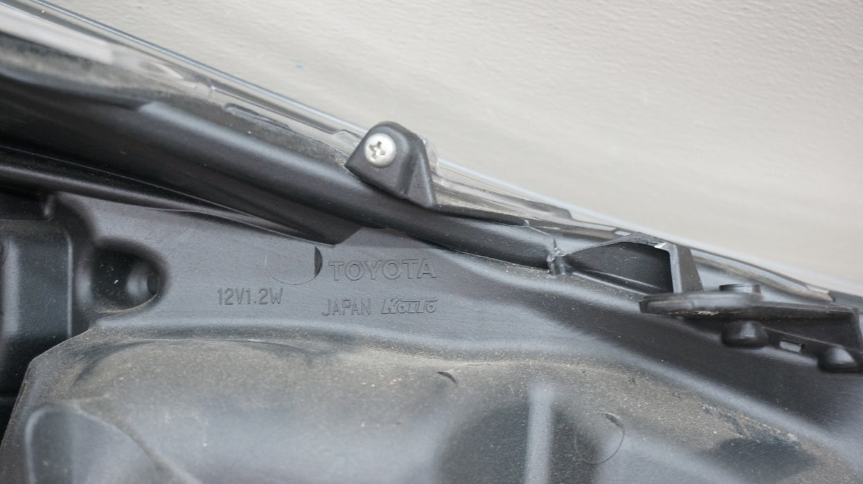 2016-2018 TOYOTA PRIUS FRONT LEFT DRIVER SIDE LED HEADLIGHT OEM