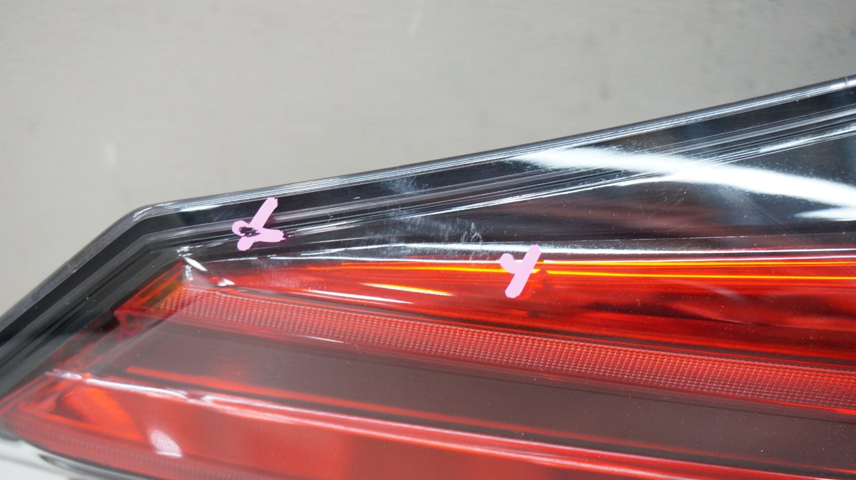 2016-2018 TOYOTA RAV-4 RAV4 REAR RIGHT PASSENGER SIDE INNER TAIL LIGHT OEM