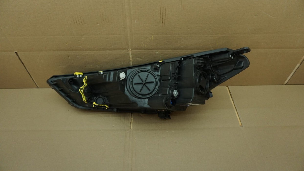 2016-2018 HYUNDAI TUCSON RIGHT PASSENGER SIDE HEADLIGHT HALOGEN AFTERMARKET
