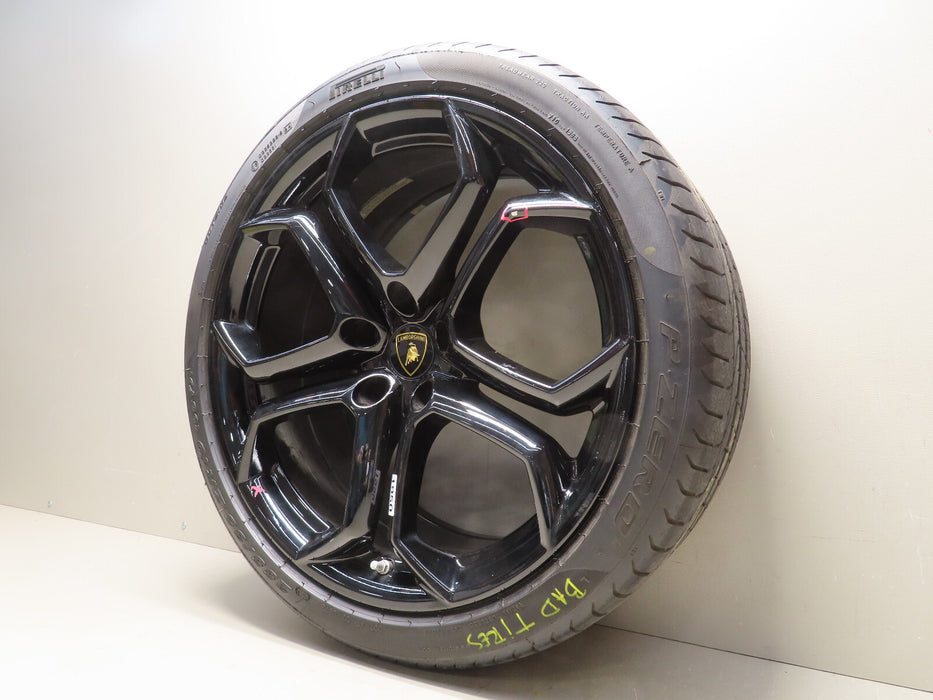 LAMBORGHINI AVENTADOR LP700 FRONT 19" GENUINE OEM RIM 470601025