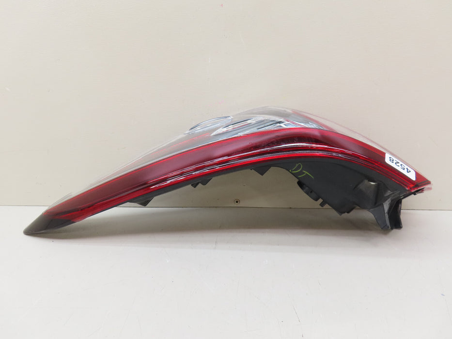 2018-2022 TOYOTA CAMRY REAR RIGHT PASSENGER SIDE TAIL LIGHT OEM OUTER