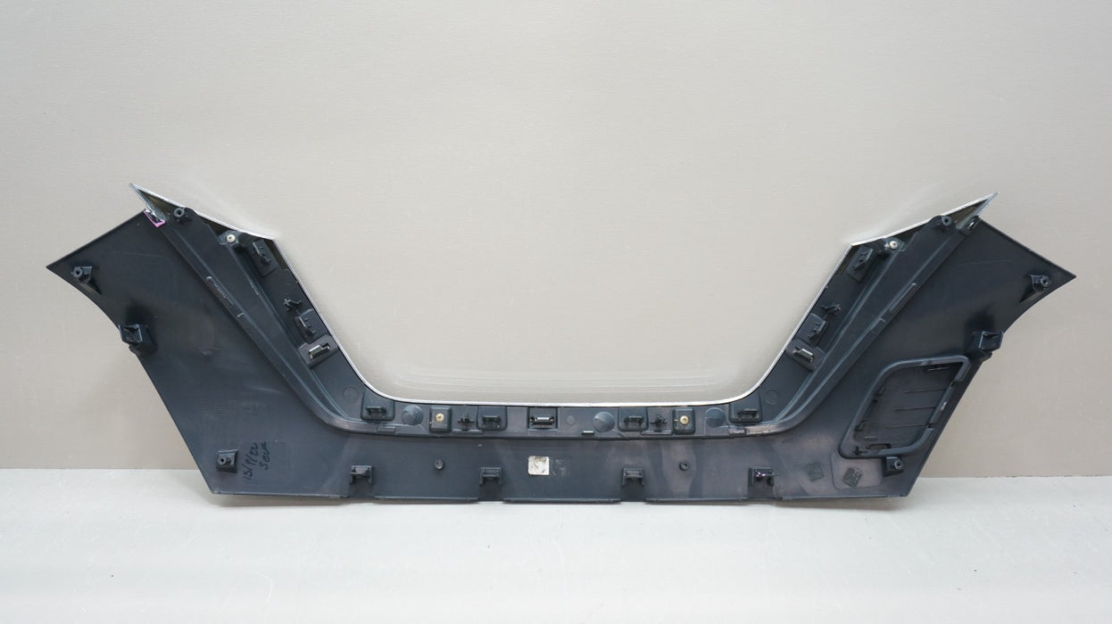 2020-2022 NISSAN VERSA FRONT BUMPER RADIATOR GRILLE MOLDING OEM 620705EE0A