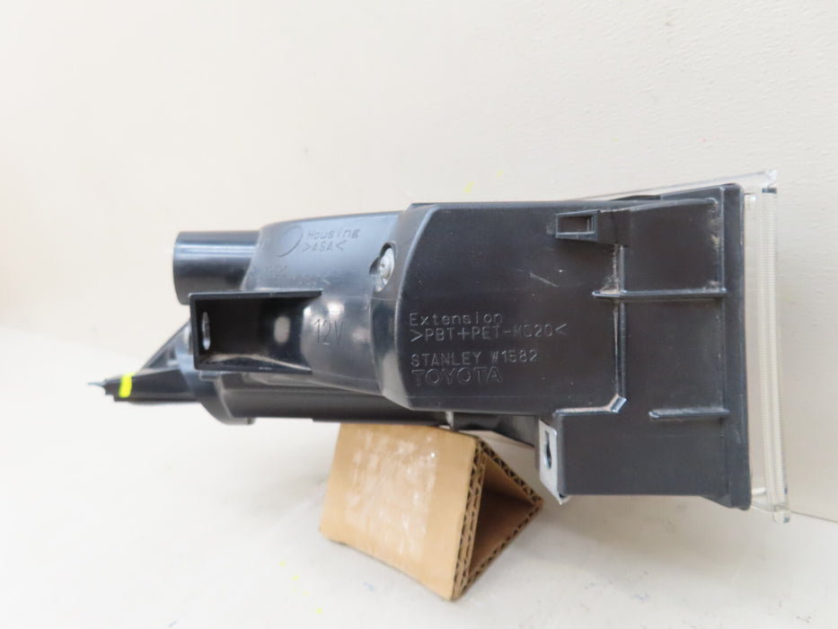 2014-2020 LEXUS GX460 REAR RIGHT PASSENGER BUMPER REFLECTOR OEM