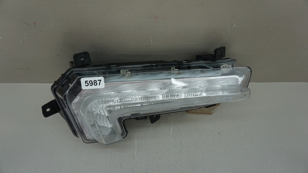 2016-2018 CHEVROLET MALIBU FRONT RH RIGHT PASSENGER SIDE FOG LIGHT LAMP OEM