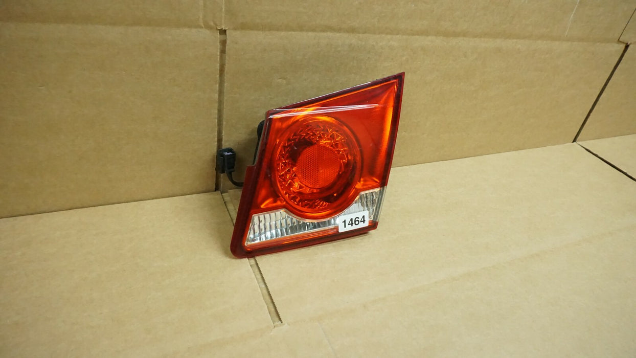 2011-2016 CHEVROLET CRUZE REAR RIGHT PASSENGER SIDE INNER TAIL LIGHT LAMP OEM