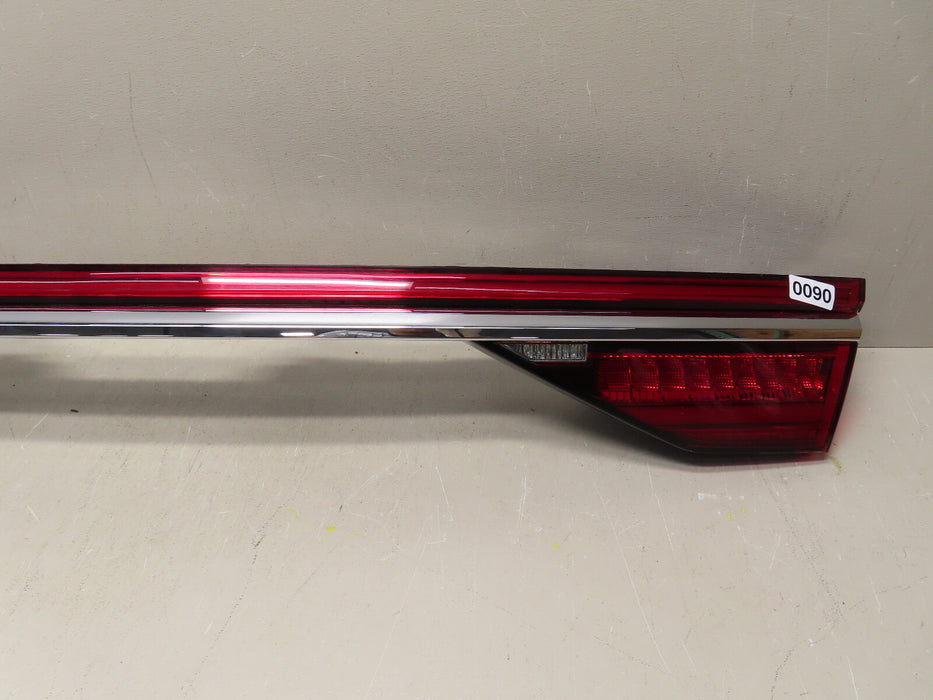2019 - 2023 AUDI A8 L REAR TRUNK LID CENTER TAILLIGHT LIGHT LAMP OEM 4N0945095H