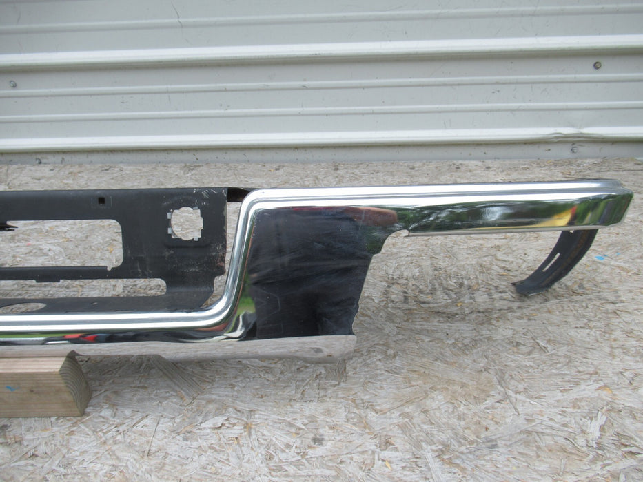 2015-2019 CHEVROLET COLORADO GMC CANYON REAR BUMPER COVER PANEL CHROME OEM