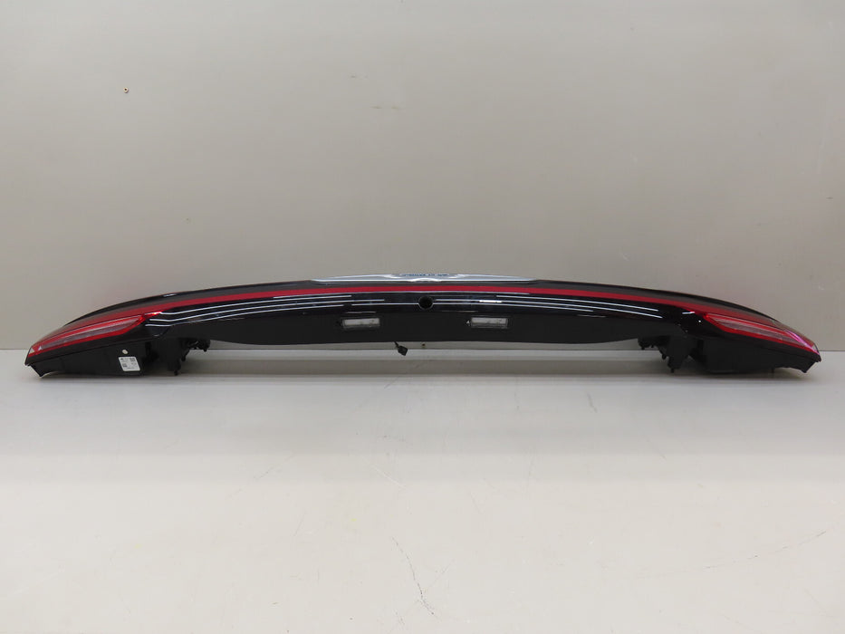 2021-2024 CHRYSLER PACIFICA REAR CENTER LIFT GATE TAIL LIGHT OEM