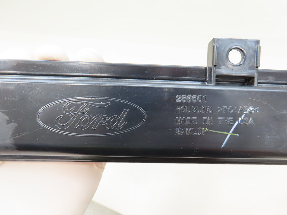 2022-2024 FORD F150 F-150 LIGHTNING REAR CENTER TAILGATE TAIL LIGHT LED OEM