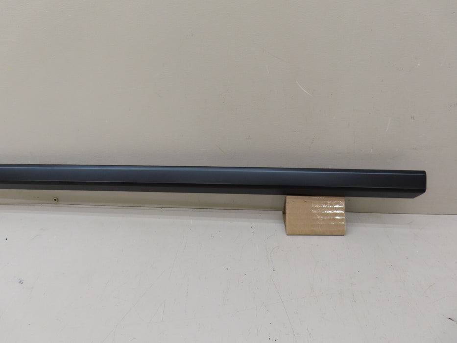 2018-2022 LAND ROVER RANGE ROVER HYBRID L405 FRONT RIGHT DOOR MOULDING OEM
