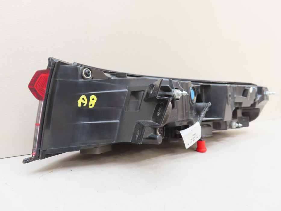 2022-2024 JEEP GRAND CHEROKEE REAR LEFT DRIVER SIDE TAIL LIGHT OEM