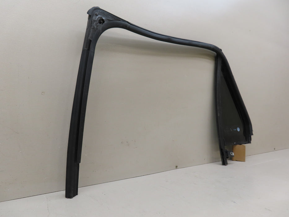 2011-2019 FORD EXPLORER REAR RIGHT PASSENGER QUARTER GLASS W/RUBBER SEAL OEM