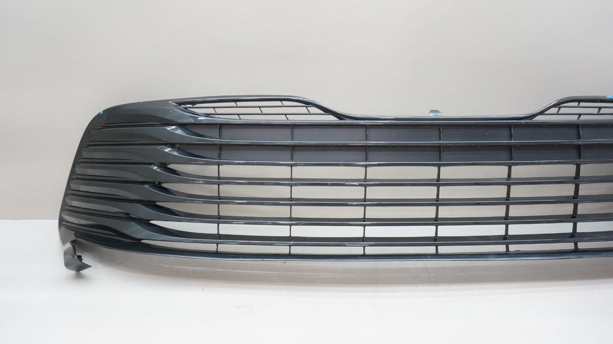 2018-2020 TOYOTA CAMRY FRONT BUMPER RADIATOR GRILLE OEM 53113-06010