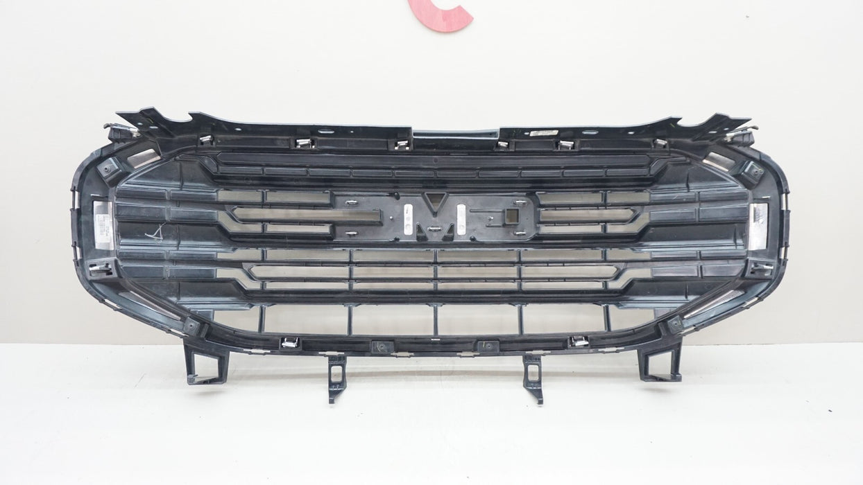 2018-2021 GMC TERRAIN FRONT MAIN RADIATOR GRILLE OEM 84236094