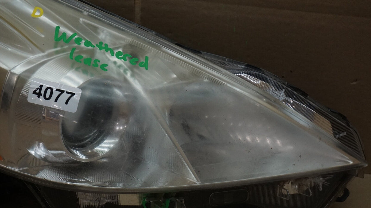 2012-2014 TOYOTA PRIUS V FRONT RH RIGHT PASSENGER SIDE HEADLIGHT OEM