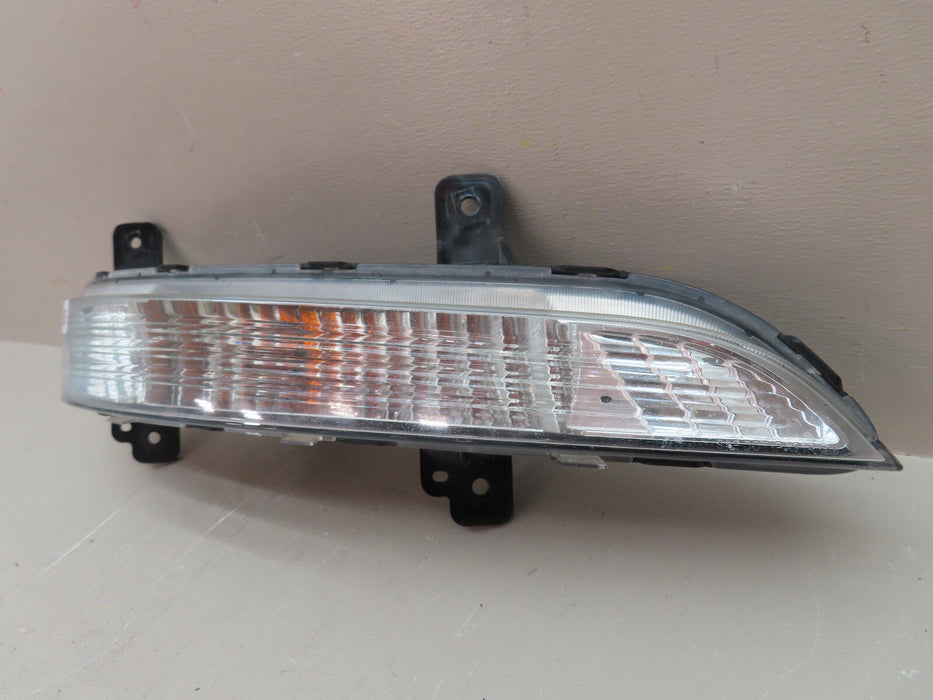 2013-2017 CHEVROLET TRAVERSE FRONT RIGHT PASSENGER TURN SIGNAL OEM 23305609