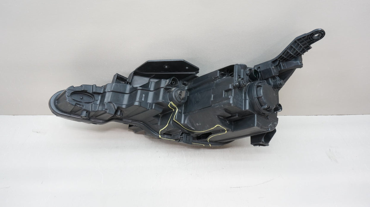 2019-2020 HYUNDAI ELANTRA FRONT RIGHT PASSENGER SIDE HALOGEN HEADLIGHT OEM