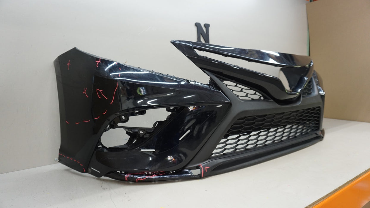 2018-2020 TOYOTA CAMRY SPORT SE FRONT BUMPER COVER OEM  18 19 20 53113-06230