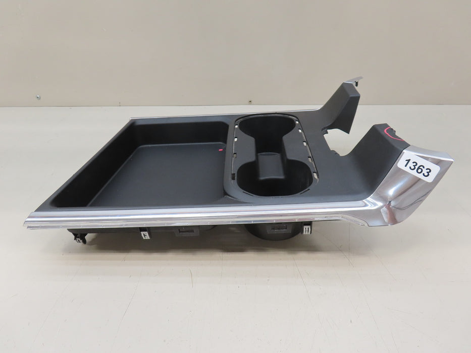 2024 2025 GMC/CHEVROLET INTERIOR CENTER CONSOLE MOLDING OEM