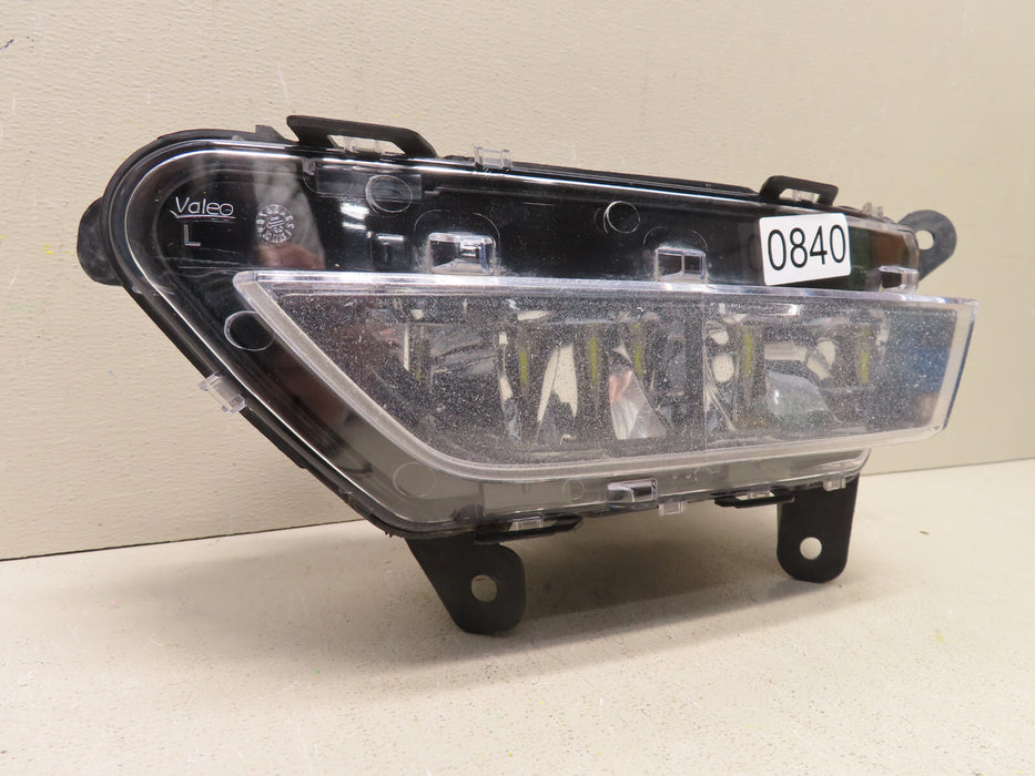 2015-2018 PORSCHE MACAN TURBO FOG LIGHT LEFT DRIVER SIDE OEM LED 89209331